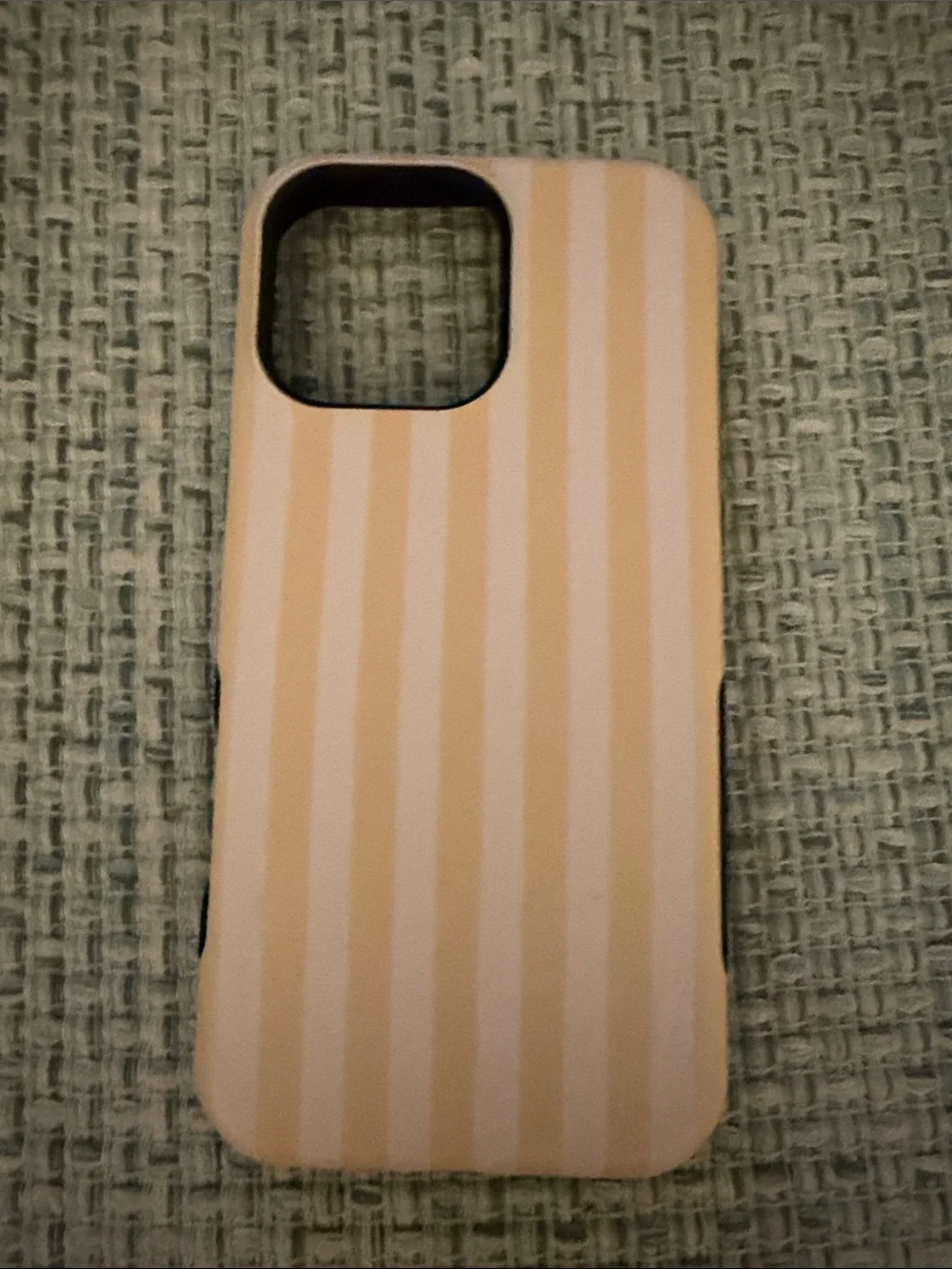 Striped Yellow & White Phone 16 pro max Case